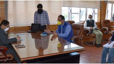 Photo of Advisor Bhatnagar reviews status of major ongoing H&ME projects