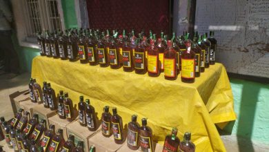 Photo of Kulgam Police arrests 03 bootleggers; recovers 112 bottles of illicit liquor