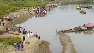 Photo of Body of 2nd drowned sibling retrieved from Jhelum in Baramulla