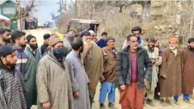 Photo of Locals of Bandipora staged protest against Rural Development Department in Panar