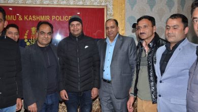 Photo of Police hosts farewell function for outgoing Officer in Awantipora