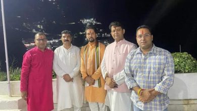 Photo of Union Minister Anurag Thakur pays obeisance at Shri Mata Vaishno Devi Shrine in Katra