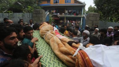 Photo of Kashmiri Pandit’s killing: J&K administration moves to attach house of terrorist, police arrest kin