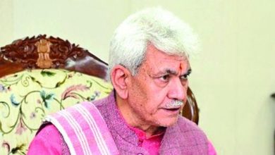 Photo of J&K must set an example for others in public service delivery, says LG