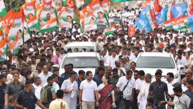Photo of Sonia Gandhi joins Congress’ ‘Bharat Jodo Yatra’ in Karnataka’s Mandya