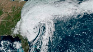 Photo of Cyclone Ian lashes South Carolina in its second US landfall