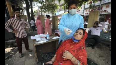 Photo of India records 2,424 new coronavirus infections, 3 deaths