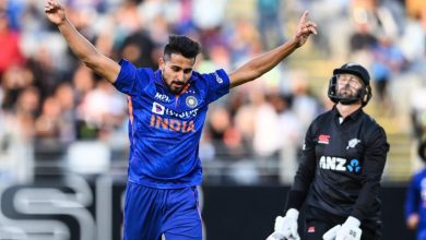 Photo of Speed ka boss: Jammu Express Umran Malik on ODI debut clocks 153 kmph, impresses fans by taking two wickets vs New Zealand