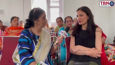 Photo of Shakun Malik of Team HemAth, a well-known social organisation based in USA lists the priorities of the organisation under its programme  Wata Havuk to empower the women of Kashmiri Pandit community living in exile.