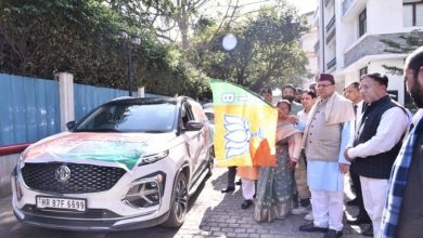 Photo of Uttarakhand CM flags off vehicles carrying relief material for Joshimath disaster-affected people