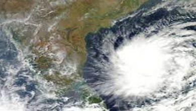 Photo of Depression over Bay of Bengal makes landfall at east coast of Sri Lanka