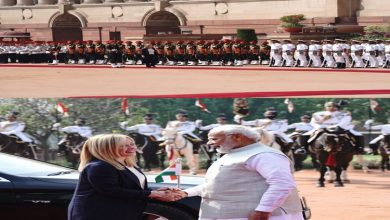 Photo of Italy PM Giorgia Meloni accords the Guard of Honour at the forecourt of Rashtrapati Bhavan