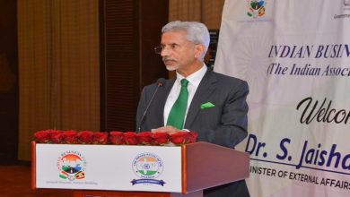 Photo of EAM S Jaishankar holds discussion with Indian Business Community in Uganda