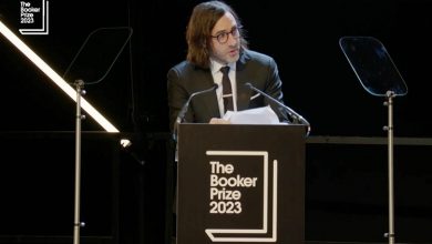Photo of Irish writer Paul Lynch wins Booker Prize for novel ‘Prophet Song’