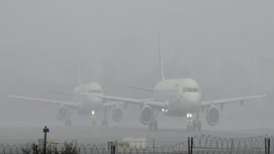 Photo of Delhi continues to grapple with biting cold and fog, causing delays in flight and train operations; 18 trains bound to Delhi running late