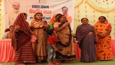 Photo of Large number of people coming to Viksit Bharat Sankalp Yatra camp to get benefits and information
