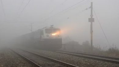Photo of Northern Railway informs up to 20 trains inbound to Delhi late due to fog