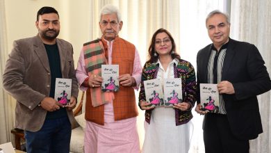 Photo of Lt Governor releases Bindiya Raina Tikoo’s book ‘Tees Ki Tees’