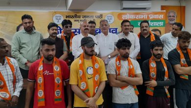Photo of AAP leaders, Muslim youth from Gujjar Nagar join BJP, welcomed by Kavinder, Yudhvir