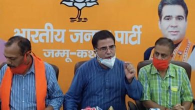 Photo of Why to hide identity of oppressors of Kashmiri Pandits; GLR asks Mehbooba Mufti