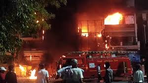 Photo of Delhi Police Arrests Two Accused In Children’s Hospital Fire Incident