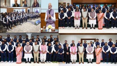 Photo of PM Narendra Modi Interacted With Indian Contingent Heading To Paris For Olympics
