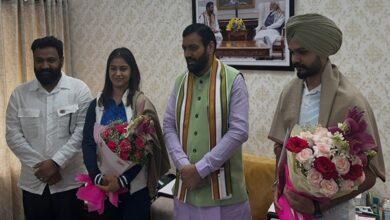 Photo of Haryana CM Nayab Singh Saini meets, felicitates Olympics medal winners Manu Bhaker, Sarabjot Singh