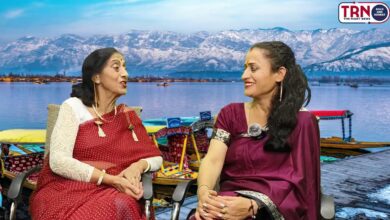 Photo of KasherKathBaath between Bharti Kaul and Suman Bhat on the topic of mother tongue
