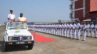 Photo of President Droupadi Murmu Receives Ceremonial Guard Of Honour At INS Hansa