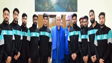 Photo of J&K LG Manoj Sinha Extends Best Wishes To State Football Team For Santosh Trophy 2024