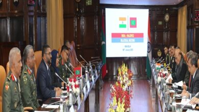 Photo of Defence Minister Rajnath Singh holds talks with Maldivian counterpart to strengthen bilateral defence ties