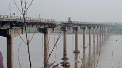 Photo of 3 dead, 5 injured as Gujarat’s Gambhira bridge collapses