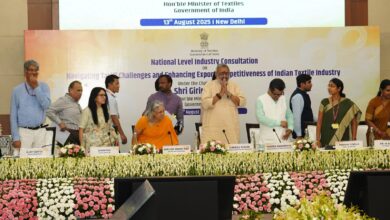 Photo of Union Minister Giriraj Singh holds meeting with industry leaders to tackle global trade headwinds