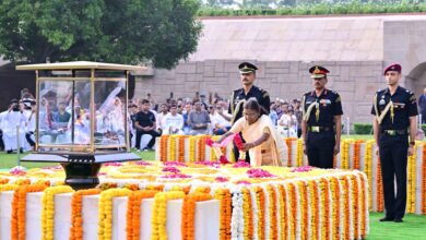 Photo of President Murmu, VP Radhakrishnan, PM Modi, Lok Sabha Speaker Om Birla and Minister Manohar Lal Pay Floral Tributes to Bapu