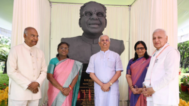 Photo of President Droupadi Murmu Unveils Bust of Former President K. R. Narayanan at Kerala Raj Bhavan