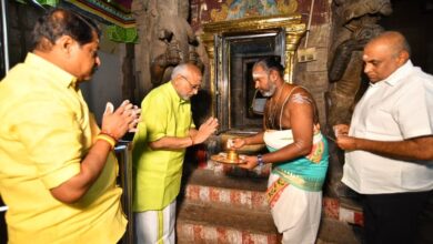 Photo of Vice President C.P. Radhakrishnan Visits Meenakshi Amman Temple in Madurai