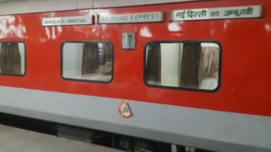 Photo of Jammu Railway Division Adds Extra Third AC Coach to Rajdhani Express to Ease Peak Season Rush