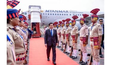 Photo of Myanmar President Begins His Five- Day India Visit With Payers At Mahabodhi Temple In Bodh Gaya, Bihar
