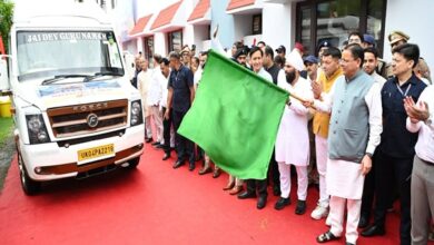 Photo of CM Flags Off First Batch Of Kailash Mansarovar Yatra; Appeals Vocal For Local