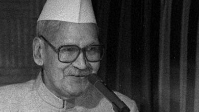 Photo of LS Speaker Om Birla Pays Tribute To Dr Shankar Dayal Sharma On His Birth Anniversary