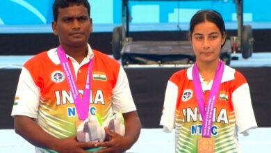 Photo of Sheetal Devi, Toman Kumar Win Compound Mixed Team Gold For India